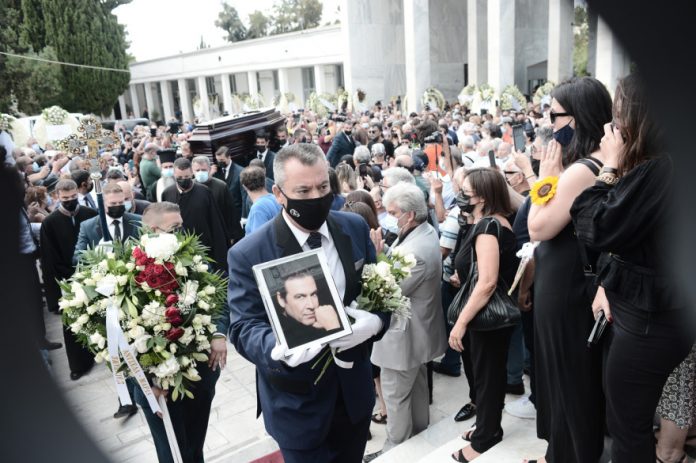 The last goodbye to Tolis Voskopoulos (PHOTO-VIDEO)