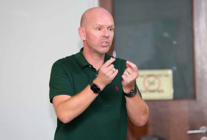 Berg gave them a seminar… (PHOTO)