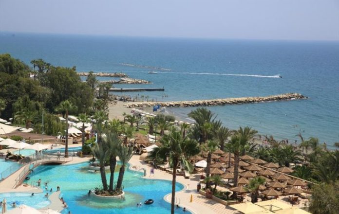 Limassol: Luxury hotels close the beaches in the world (Images)