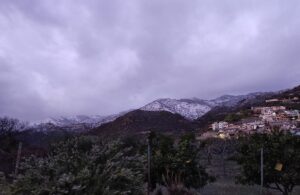 White magic from mountainous Paphos to mountainous Nicosia - Magnetic images make the rounds of the internet (light, video)