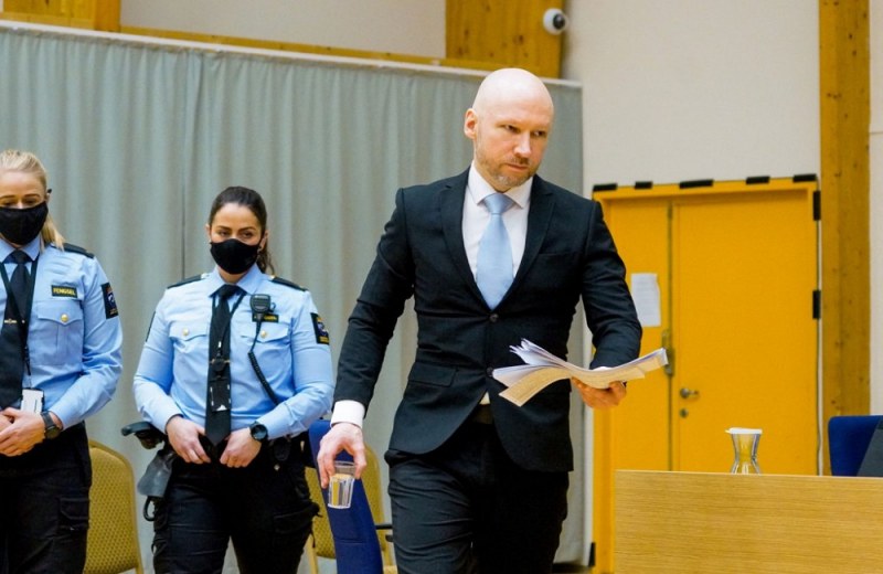 Breivik greets Nazis - Remains just as dangerous as psychiatrist estimates 10 years ago