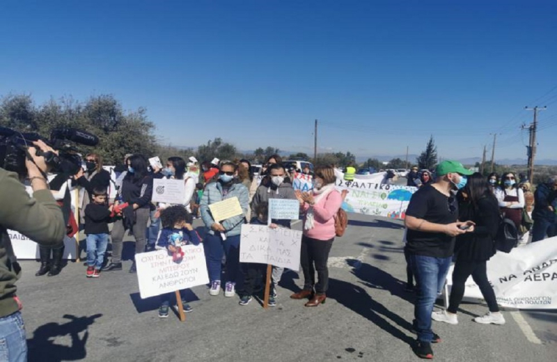 The communities of Mitsero area protested against the decision to move asphalt
