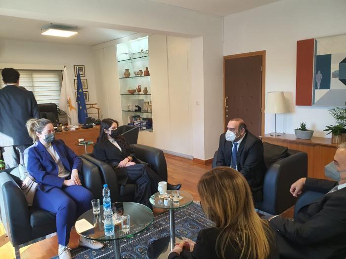 Meeting of Karousos with Licensing Review Authority