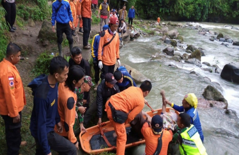 Multi-dead bus accident in Java, Indonesia