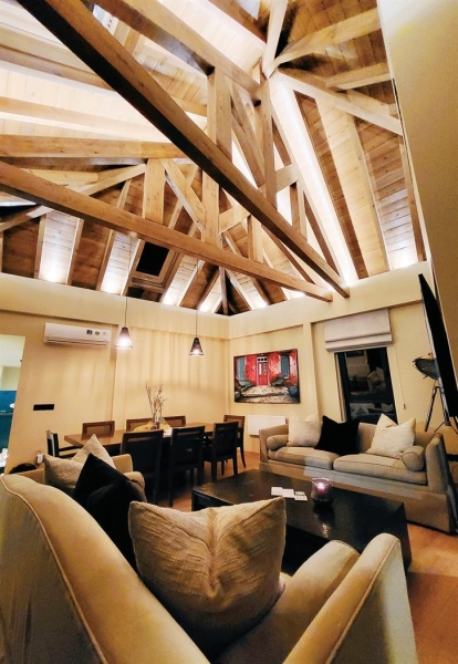 Athos Pilavakis Interior Architecture and Design: & Omicron; & iota; & tau; ά & sigma; & epsilon; & iota; & sigmaf; & alpha; & lambda; & lambda; ά & zeta; & omicron; & upsilon; & nu; 