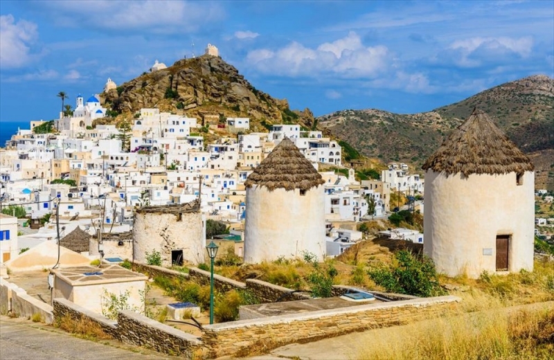 What is the Greek island with the most churches? - cyprus-digest.com