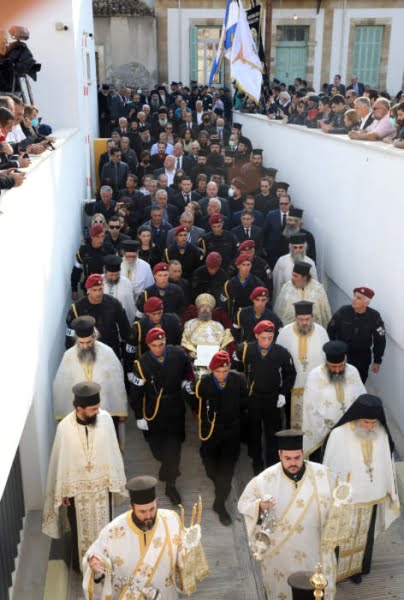 Η Κύπρος εΙπε το τ ελευταλο αντλο στον Αρχιεπλσκοπ ο τησ …» (pics-video)