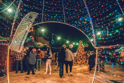 Εντυπωσιακσφ ωτογραφiες απo την χριστουγεν&nu ;ιατικη Καλαβασо
