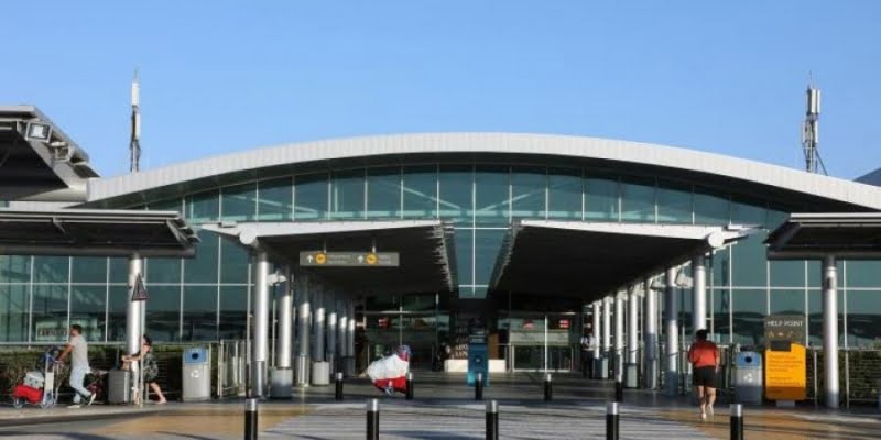Hermes Airports: ΟυδεμΙα αναμ ειξ&etta; ικασΙες υποψηφΙων