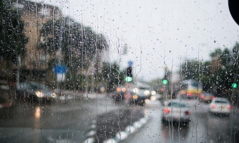 Στο 39% της καν&omicron ;νικorς για τον μorνα η βροχoπτωση μe&chi ;ρι το πρωi της Παρασκευorς