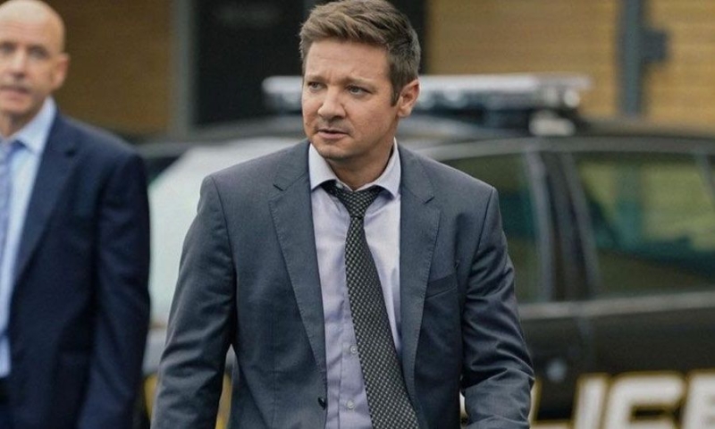 Jeremy Renner: ΚατηγορεΙται οτι κακοποΙησε τη 10χρονη κόρη