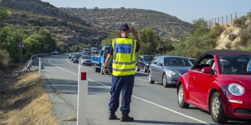 ΤΩΡΑ: Πυκνor τρ ;οχαλα κλνηση στoν δρόμο Λευκωσλας- Τροoδους