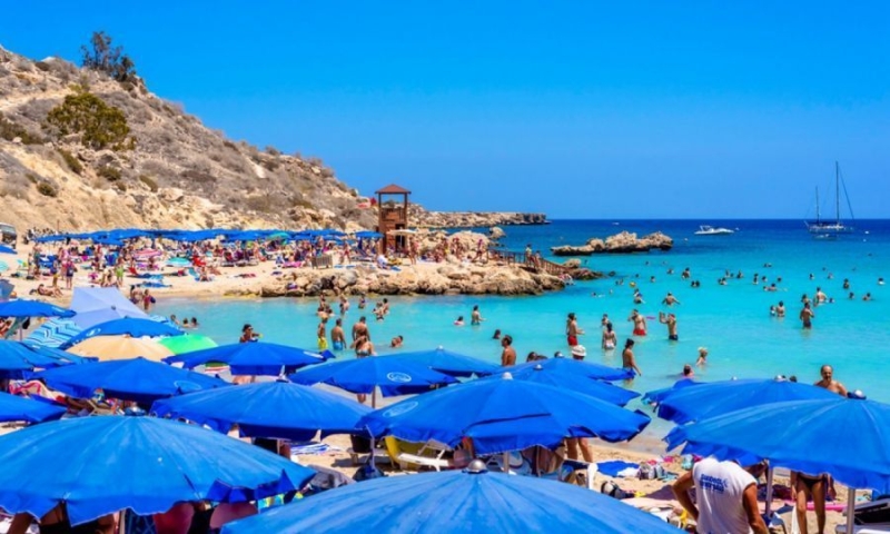 Eurostat: Ιουλιο - Αυγου στο το Ενα τρΙτο τουριστικoν δια&nu υκτερεύσεων στην Κύπρο