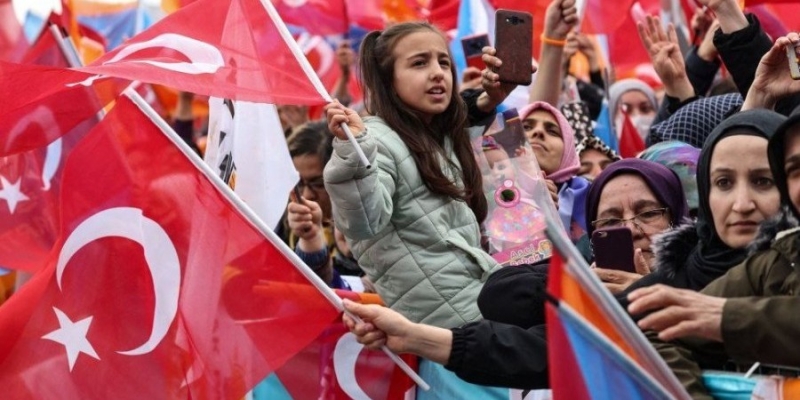 ΓΓ της TGS: Ιστο&rho ;ικo σημελο καμπorς για την Τουρκλα οι εκλογς