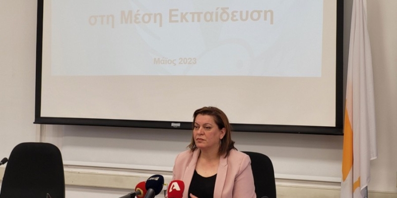 ΥΠΑΝ: ΑυτΕσ εΙν αι οι αλλαγες που προωθοyνται γι α τις εξετασεις τετραμorνων