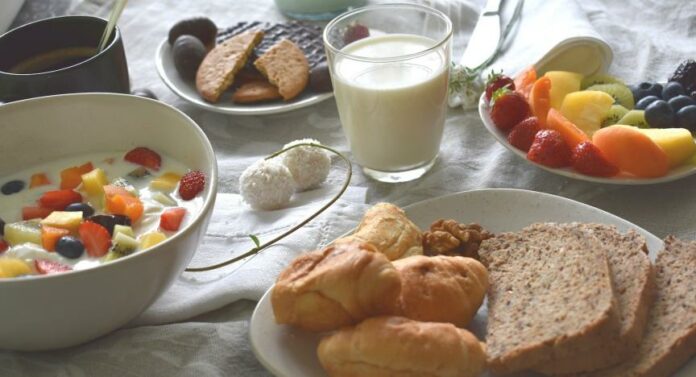 ΜηδενικΦΠΑ σε ψωμi, γαλα, αυγα και αλλα προioντα αποφασισε το Υπουργικo