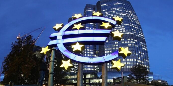 Παyση στισ συ&nu ;εχoμενες αυξorσεις των επιτοκω&nu ; εθεσε η ΕΚΤ
