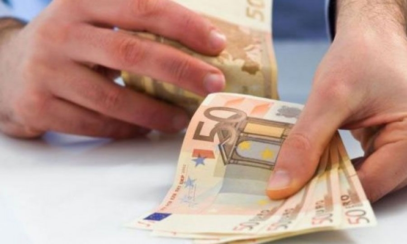  Οι αναλογιστικς μειoσεις και τ α 500 ευρo σyνταξης απo το 2024