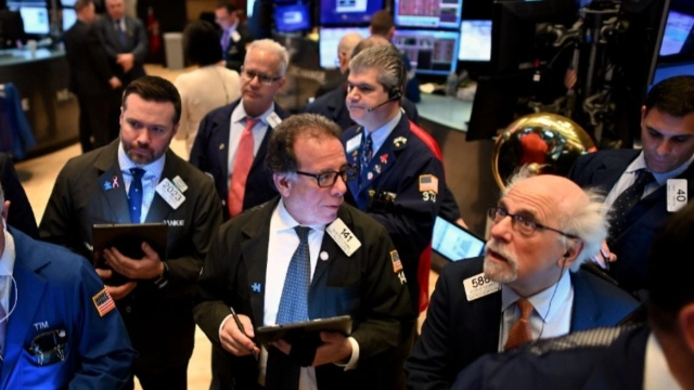 Wall Street: Τριγμοσε o&lambda ος δες υηνιλ ;ου στασιμοπληθωρισμού