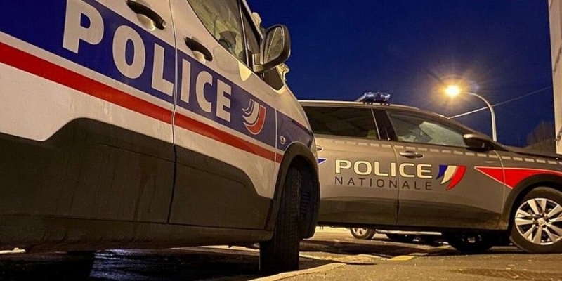Γαλλλα: Τρεισ τρυματεσεπθμεμαρ&iota ; σεπόγιορόδρομο /></p>
<p> Three people were injured today in a knife attack on the subway in the French city of Lyon, authorities said.</p>
<p> A suspect has been arrested, a deputy mayor and the local prefecture said.< /p> </p>
<p> "Our thoughts are with the three injured," Mohamed Chihi, deputy mayor responsible for security, wrote on Platform X.</p>
<p> There is still no information on the identity of the attacker or his possible motive.</p>
<p>  Source: APE-MPE</p>
<p><noindex></p>
<div class=