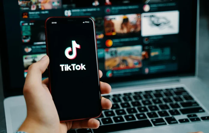Το TikTok μηνύει την κυβρτωΑ παρβΙαη τησπρστηςεερς ου λoγου