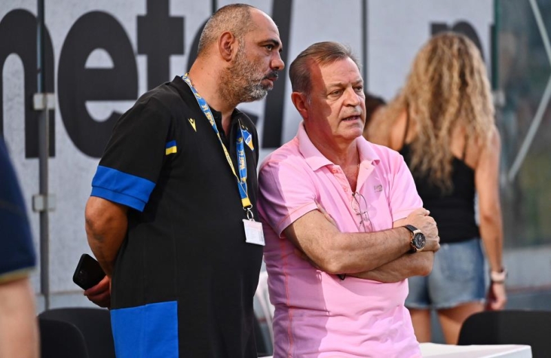  Ντοπιο αΙμα στ&omicron ;ρσρουΟΛ his report on the Cypriot players: 